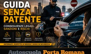 Agente di polizia ferma un automobilista che mostra una patente non valida. Guida senza patente comporta rischi e sanzioni.