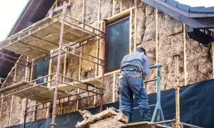 Jaki tynk na wełnę? Porównanie najlepszych rozwiązań dla izolacji