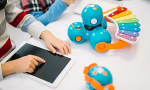 Roboty zabawka: Odkryj edukacyjne modele dla dzieci w każdym wieku