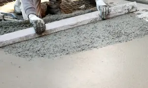 Beton na taras: Jak wybrać, by nie pękał? Porady eksperta