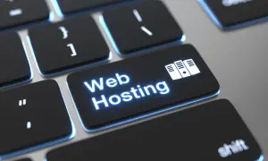 Klawisz "Web Hosting" z ikoną serwerów, podświetlony na niebiesko. Idealny do rozpoczęcia przygody z hostingiem współdzielonym.