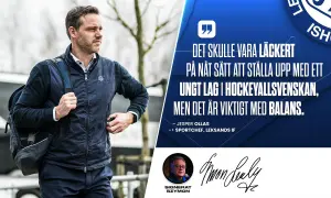 Sportchef Jesper Ollas från Leksands IF betonar vikten av balans för ett ungt lag i Hockeyallsvenskan, en strategi för lång sikt.