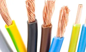 Czy miedź przewodzi prąd? Odkryj jej niezwykłe właściwości elektryczne