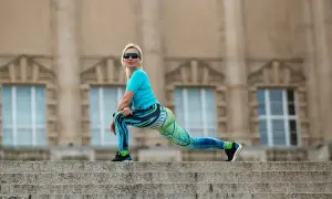 Rozciąganie przed czy po treningu? Ekspert obala mity!