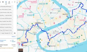 Venedig an einem Tag: Eine Route durch Kanäle und Gassen, vorbei an Sehenswürdigkeiten wie der Libreria Acqua Alta und dem Rialtomarkt.