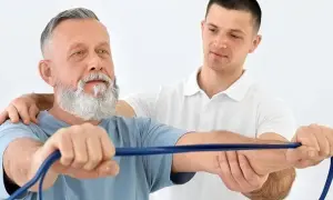 Rehabilitacja barku: ile trwa i jak przyspieszyć powrót do formy?