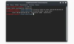Terminal pokazuje, jak sprawdzić adres MAC karty sieciowej eth0. Komenda `ifconfig eth0 | grep ether` wyświetla adres MAC.