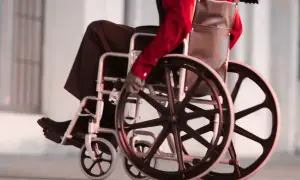 Jak dobrać wózek inwalidzki, aby uniknąć błędów i zapewnić komfort