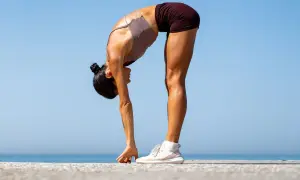 Pilates na macie: Jakie ćwiczenia? Płaski brzuch i zdrowy kręgosłup