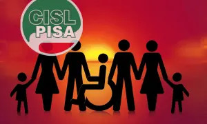 Famiglia unita, con un membro su sedia a rotelle, supportata dal logo CISL Pisa per la richiesta invalidità per patologia.