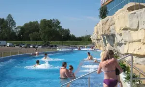 Najlepsze atrakcje w Jeziorsku dla rodzin i miłośników przygód