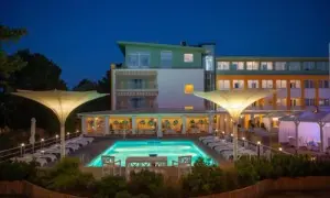 Hotel Bryza Jurata: Od kiedy zachwyca i ile ma lat?