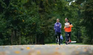 Jak zaczynać bieganie bez kontuzji: skuteczne porady dla początkujących
