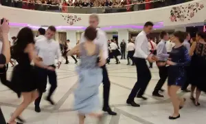 Skąd pochodzi taniec belgijka? Odkryj jego nieznane korzenie