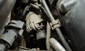Naprawa alternatora Bosch: Diagnoza, koszty i czy warto to zrobić?