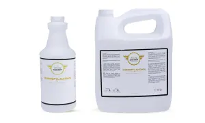 Dwie butelki z etykietami "ISOPROPYL ALCOHOL" od AUTO-BRITE. Jedna 1-litrowa, druga 4-litrowa. To jest alkohol izopropylowy.