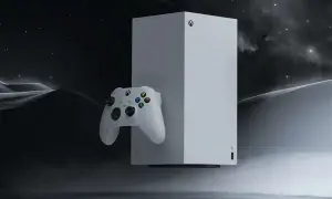 Biały kontroler Xbox i konsola Xbox Series X na tle nocnego nieba i krajobrazu.