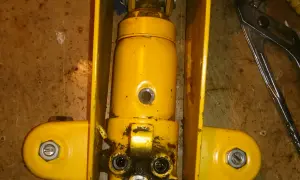 Jak odpowietrzyć lewarek hydrauliczny – prosty sposób na uniknięcie awarii