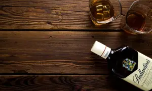 Czy picie alkoholu w piątek to grzech? Odkryj prawdę i mity
