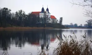 Jezioro Mogileńskie: tajemnice, atrakcje i ekologiczne wyzwania