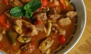 Jaki kawałek wieprzowiny na gulasz? Wybierz idealne mięso!