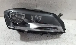 Reflektor przedni do Passata B7, gotowy do wymiany żarówki.