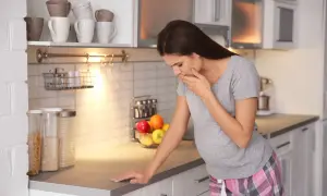 Jak zapobiec salmonellozie? Kluczowe zasady dla bezpiecznej kuchni
