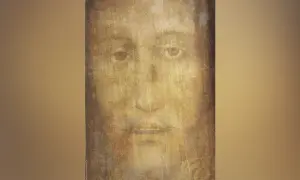 Oblicze Jezusa na chustce św. Weroniki, z widocznym wzorem tkaniny.