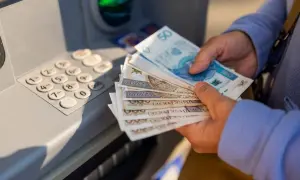 Ile wynosi renta socjalna? Poznaj kwotę, zasady i limity!