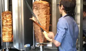 Z jakiego kraju pochodzi kebab? Turcja czy Niemcy poznaj historię