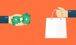 Manos intercambian dinero por una bolsa de compras. El **unique selling proposition en español** se logra al destacar el valor de la transacción.