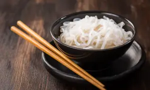Gdzie kupić makaron konjac? Sprawdź najlepsze miejsca i ceny