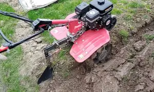 Jak zamontować pług do glebogryzarki - uniknij typowych błędów