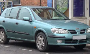 Nissan Almera: Pojemność baku (50/60L) i rezerwa wszystko, co musisz wiedzieć!