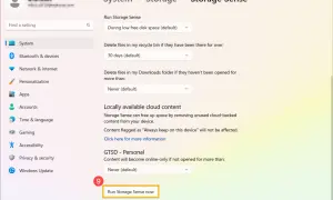 Ustawienia "Storage Sense" w Windows pomagają zwolnić miejsce na dysku, automatycznie usuwając niepotrzebne pliki. Kliknij "Run Storage Sense now", aby rozpocząć.