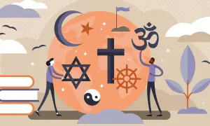 Menschen präsentieren Symbole verschiedener Religionen und Kulturen. Ein friedliches Miteinander von Kultur und Religion.