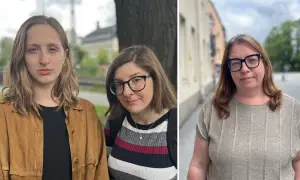 Tre kvinnor med glasögon. En ung kvinna med blont hår och brun jacka, en kvinna med brunt hår och randig tröja, och en kvinna med brunt hår och grå tröja. De ser ut att jobba som psykolog.