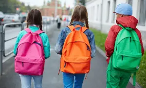 Plecak dla pierwszaka: Poradnik, który chroni kręgosłup dziecka