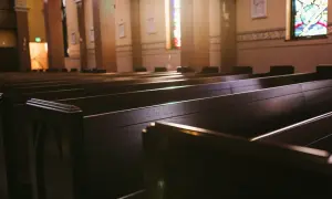Czy po spowiedzi trzeba zostać na mszy? Oto, co musisz wiedzieć