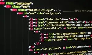 Kod HTML strony internetowej, pokazujący strukturę nawigacji. To przykład tego, jak działa git hub co to za platforma do współpracy przy kodzie.