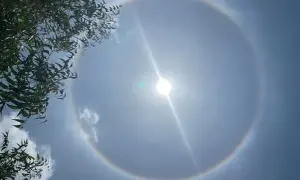 Halo na niebie: Co zapowiada i dlaczego zmienia pogodę?