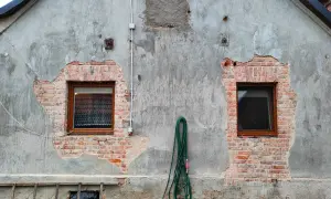 Jaki tynk na starą cegłę? Odkryj najlepsze rozwiązania dla renowacji