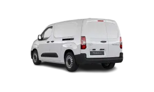 Biały Toyota Proace Long, wersja City, widziany z tyłu i z boku. Idealny do transportu towarów.