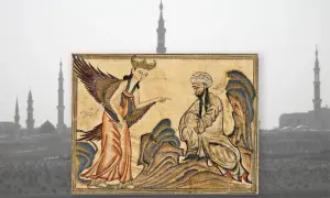 En ängel med vingar pekar mot Muhammed profeten, sittande på en kulle. I bakgrunden syns en stad med moskéer.