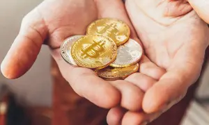 Legalność kryptowalut w Polsce: Podatki, MiCA i koniec anonimowości