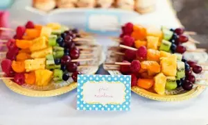 Pomysły na smaczne jedzenie na kinder party, które uwielbią dzieci