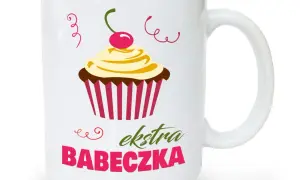Kubeczki na dzień kobiet: Jakie wzory zachwycą każdą panią?