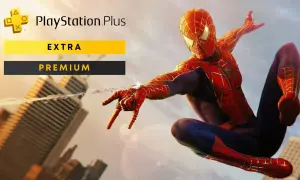 Spider-Man w akcji, zapowiedź gier **PS Plus Sierpień** w wersjach Extra i Premium.