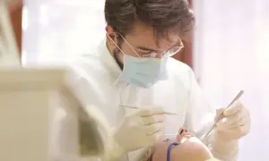 Co można zrobić u dentysty na nfz? Sprawdź darmowe usługi stomatologiczne