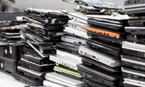Co zaliczamy do elektrośmieci? Sprawdź, by uniknąć problemów z odpadami